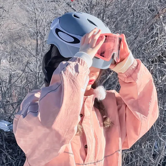 墙里的女人